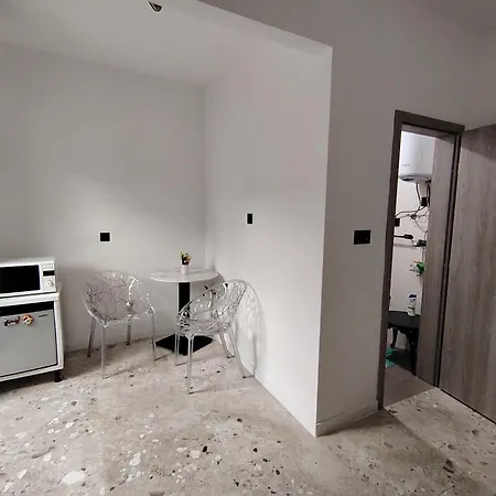 Veli Varos Gostinjska kuća *